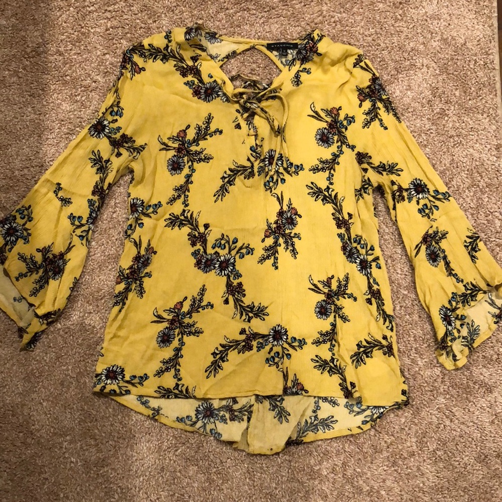 Yellow Floral Top - sz Medium